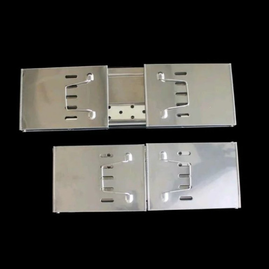 Ψησταριά κάμπινγκ για κάρβουνα πτυσσόμενη. Εύκολη μεταφορά. Δεν πιάνει χώρο. Ελαφριά με διαστάσεις Μήκος 50 εκ. 20 εκ. Ύψος 3 εκ (κλειστή). Κατάλληλη για χρήση σε μπαλκόνι, παραλία, βουνό. Ανθεκτική κατασκευή από λευκό σίδηρο. Συμπεριλαμβάνει σχάρα.